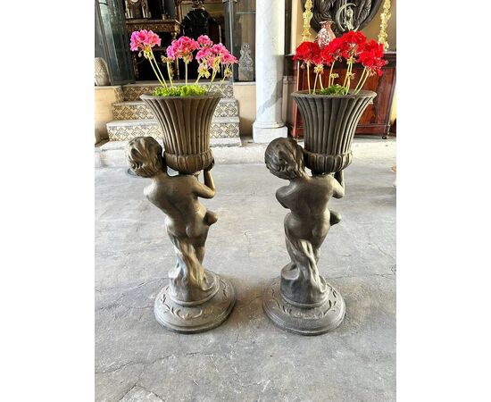  Coppia Fioriere in Ghisa con Putti