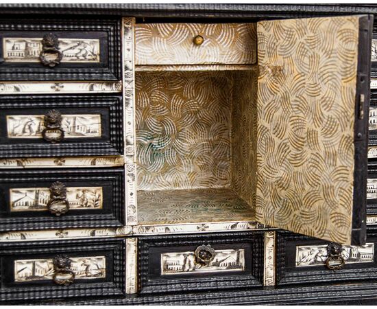 Northern Italy, 17th century, Coin cabinet