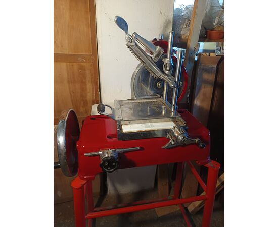 Working Cevenini brand slicer
