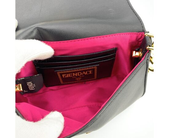 FENDACE Borsa a Mano in Pelle Col. Nero Baguette S