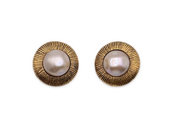 CHANEL Orecchini Vintage in Metallo Col. Oro CHANEL
