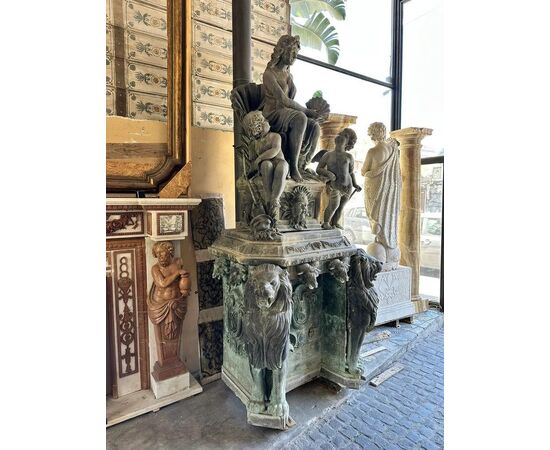  Grande Fontana in Bronzo del XIX Secolo