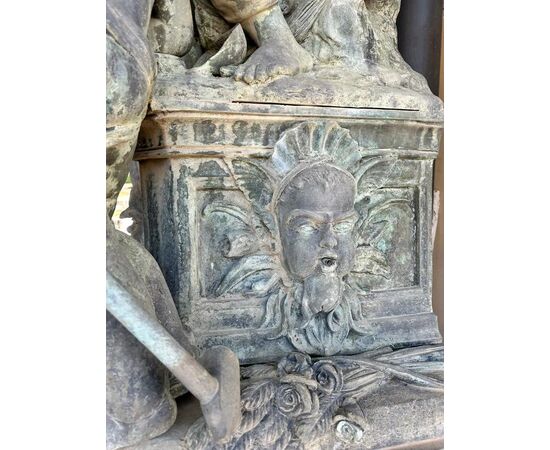  Grande Fontana in Bronzo del XIX Secolo