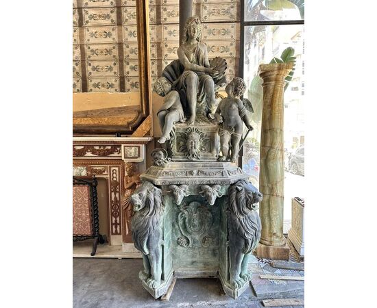  Grande Fontana in Bronzo del XIX Secolo