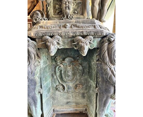  Grande Fontana in Bronzo del XIX Secolo