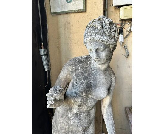  Scultura In Pietra Raffigurante Venere
