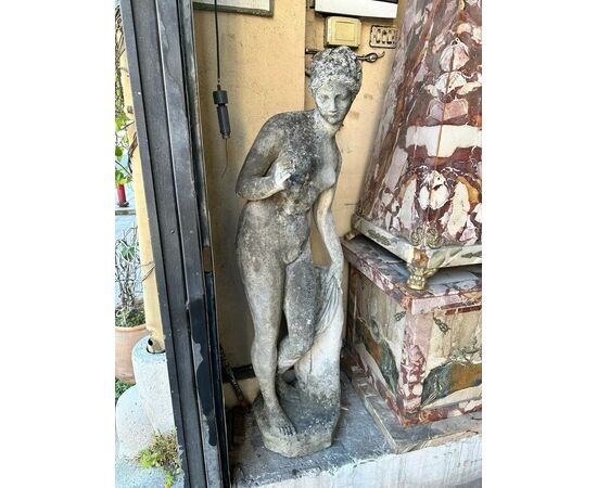  Scultura In Pietra Raffigurante Venere
