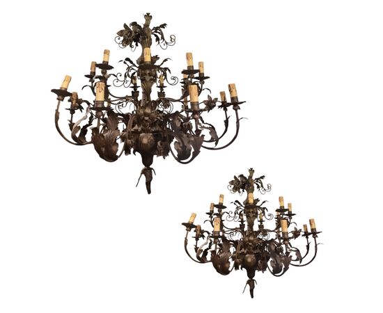 Coppia di lampadari in ottone