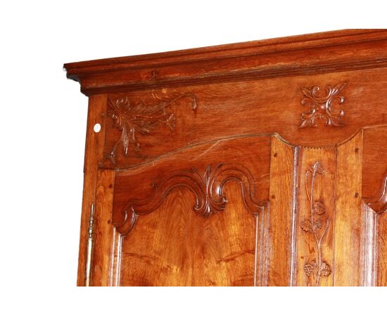 Armadio Bretone francese di fine 1700 in legno di rovere