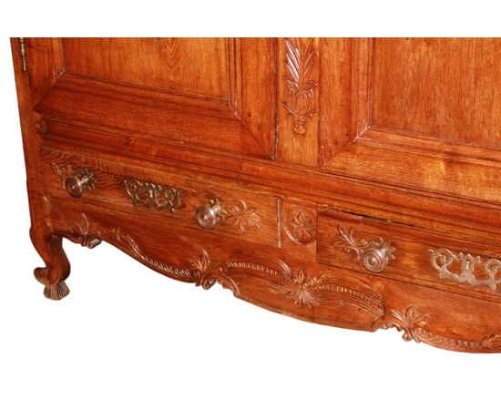 Armadio Bretone francese di fine 1700 in legno di rovere