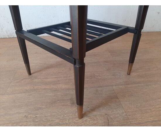 PICCOLO TAVOLINO BASSO MARCHIATO F.G.S. IN TEAK ANNI 50 CON PUNTALI IN MATALLO