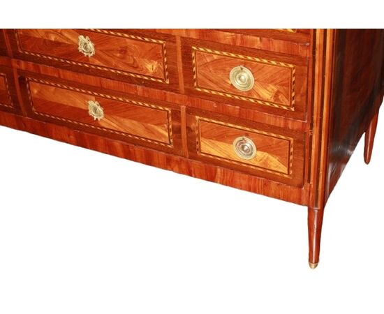 Comò francese stile Luigi XVI di inizio 1800 con piano in marmo e intarsi