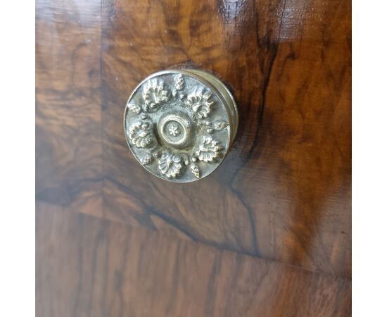 Coppia di cassettoni 1810 Impero in noce e radica alta classe