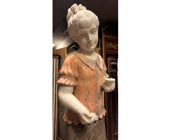 DARS676 - Statua Liberty in marmo, epoca '900, misure cm L 40 x H 107 x P 35