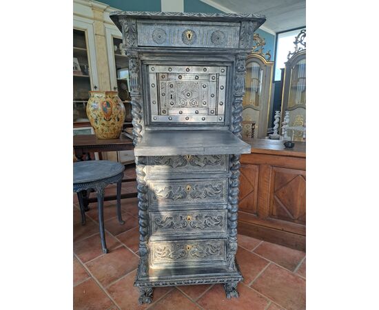 Secretaire con cassaforte laccato dell'Ottocento