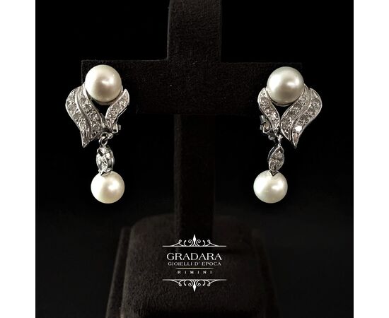 Orecchini  con  Perle  e  Diamanti  0.80  ct.