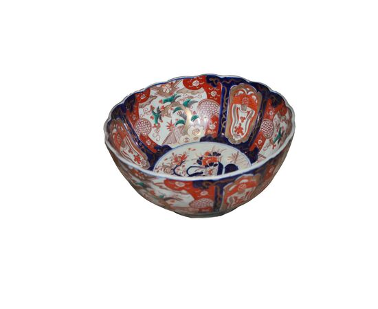 Piatto Centrotavola Imari Giapponese di fine 1800 in porcellana