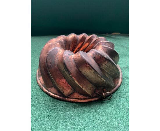 Copper mold for pudding-cake Italy.     