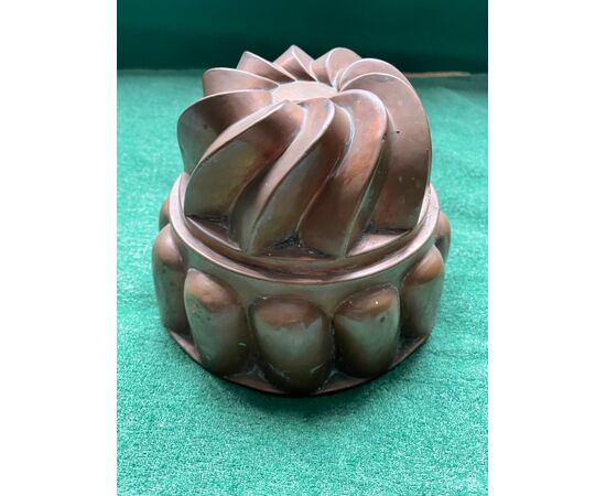 Copper mold for pudding Italy.     
