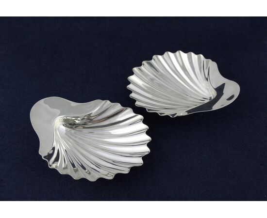 Coppia di  butter-shell 
