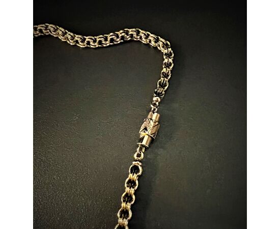 Collana   in  oro  metà   800'.