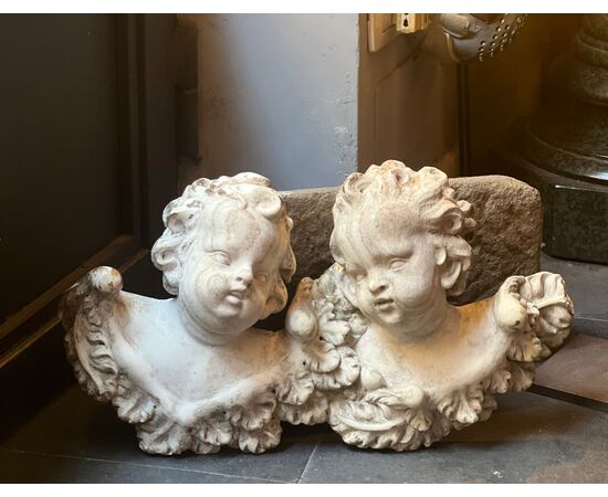 Coppia di putti in marmo XVII secolo