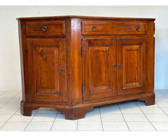 Credenza scantonata Luigi XVI. Verona XVIII secolo