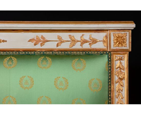 Divano neoclassico
