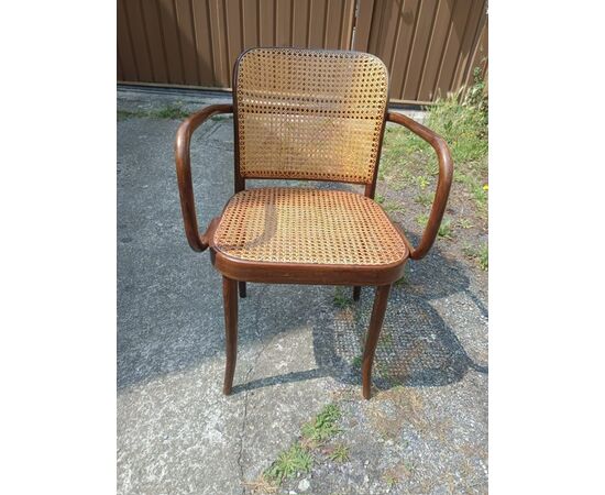 Poltroncina con braccioli tipo Thonet