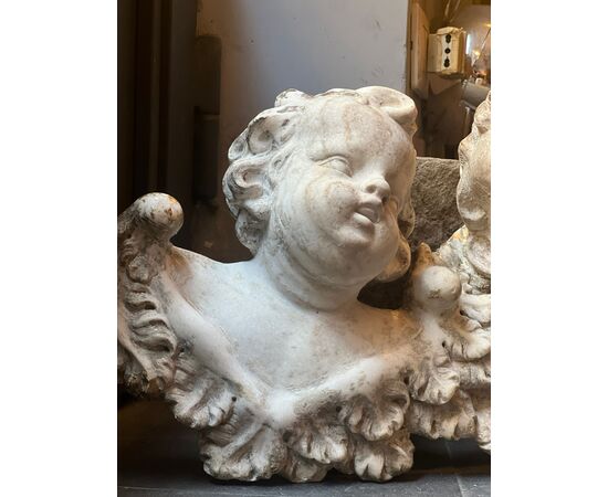 Coppia di putti in marmo XVII secolo