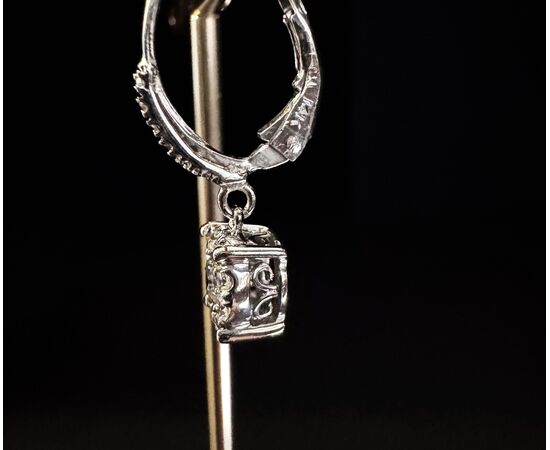 Orecchini   pendenti   con  Diamanti  1.20  ct.