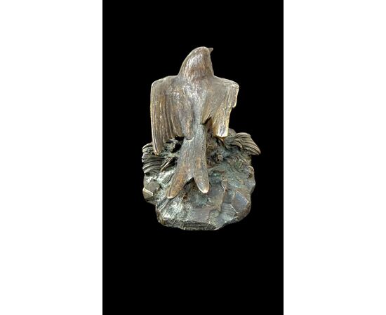 Sculturina in bronzo raffigurante un uccellino