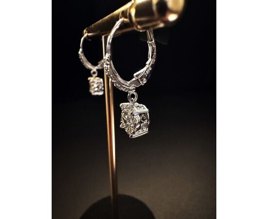 Orecchini   pendenti   con  Diamanti  1.20  ct.