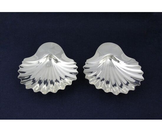 Coppia di  butter-shell 