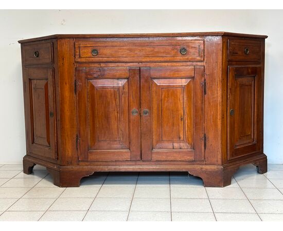 Credenza scantonata Luigi XVI. Verona XVIII secolo