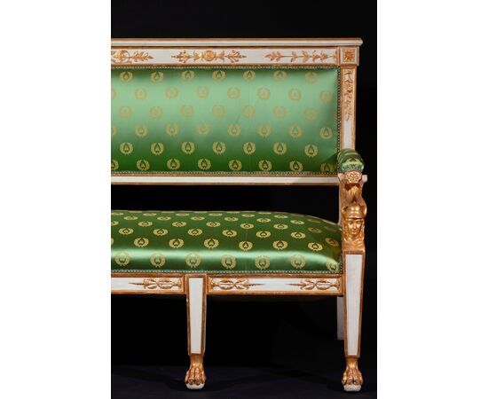 Divano neoclassico