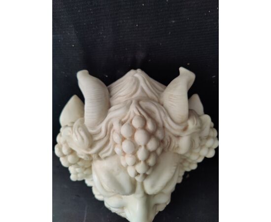 Mascherone/Bocca da Fontana - Volto di Fauno con uva - Marmo di Carrara - Venezia - 46 x 35 cm