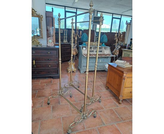 Coppia di porta abiti dell''800 Iin metallo dorato
