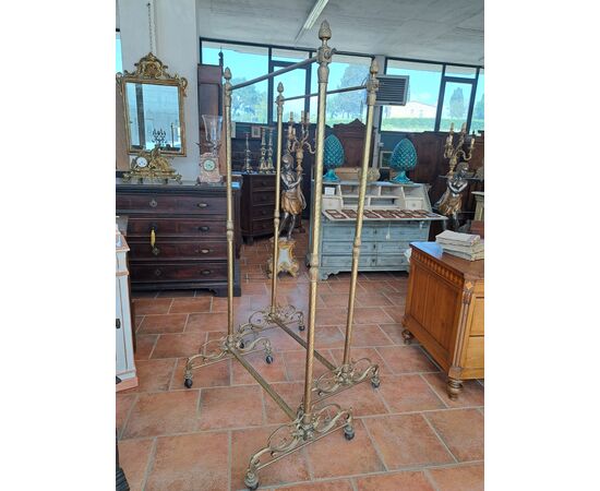 Coppia di porta abiti dell''800 Iin metallo dorato