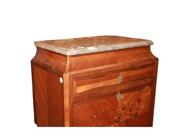 Secretaire Francese Stile Luigi XV del 1800 con ricchi intarsi a motivo floreale