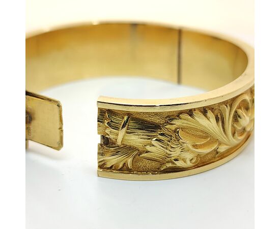 Bracciale rigido in oro 