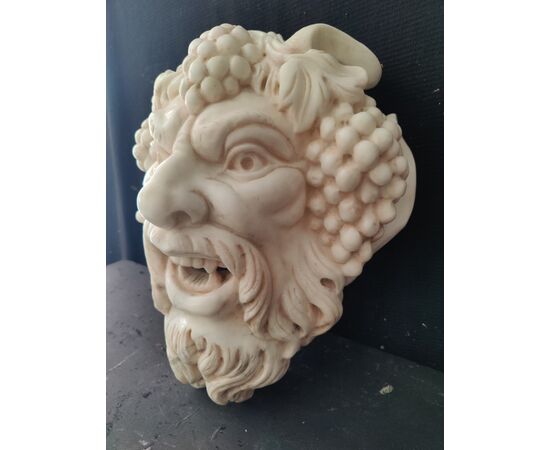 Mascherone/Bocca da Fontana - Volto di Fauno con uva - Marmo di Carrara - Venezia - 46 x 35 cm