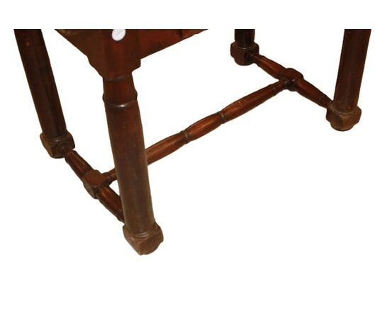 Tavolo scrittoio rustico Italiano di inizio 1800 in legno di noce con cassetto