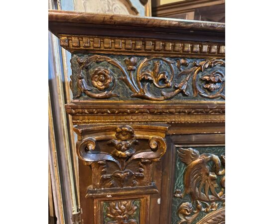 ARM249 - Credenza laccata, dorata e scolpita, epoca '800,misure cm L 170 x H 130 x P 63
