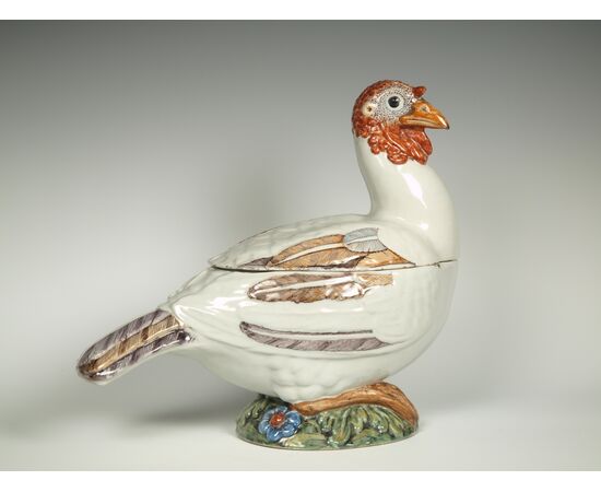 Rara zuppiera in maiolica , Pasquale Antonibon Nove di Bassano  , seconda metà del XVIII secolo RISERVATA