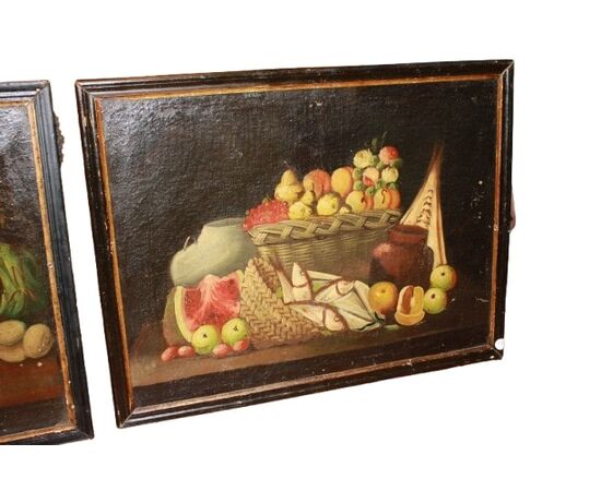 Coppia di oli su tela italiani del 1700 raffiguranti Nature Morte