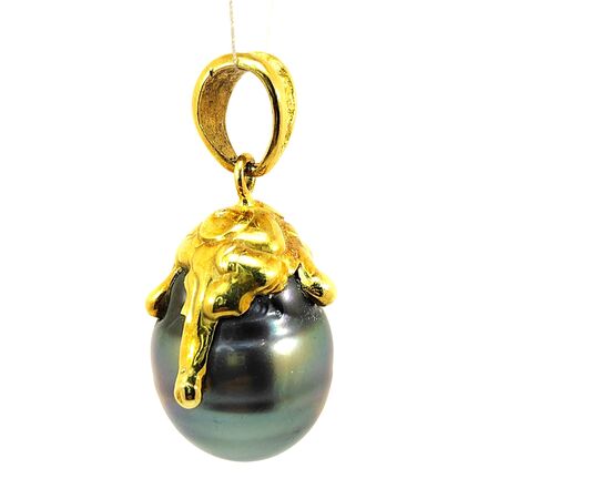 Pendente in oro con perla di Mare