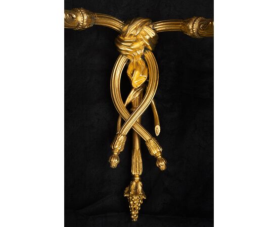 Coppia di applique antichi Napoleone III in bronzo dorato finemente cesellato. Francia XIX secolo.