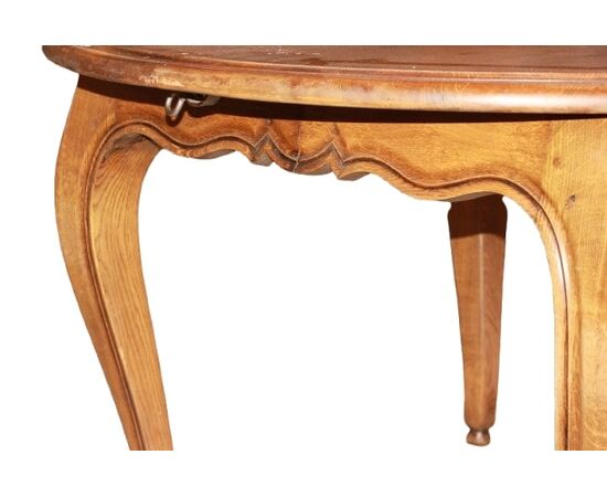 Tavolo Provenzale con Piano Circolare allungabile del 1800 In Legno Di Noce