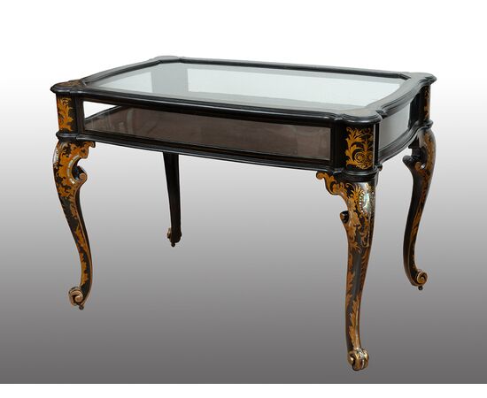 Vetrina/Bacheca antica Napoleone III in legno ebanizzato con innesti di intarsio in madreperla. Francia XIX secolo.